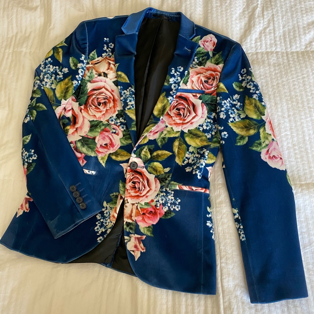 Rose patern jacket - Picture 2 of 3